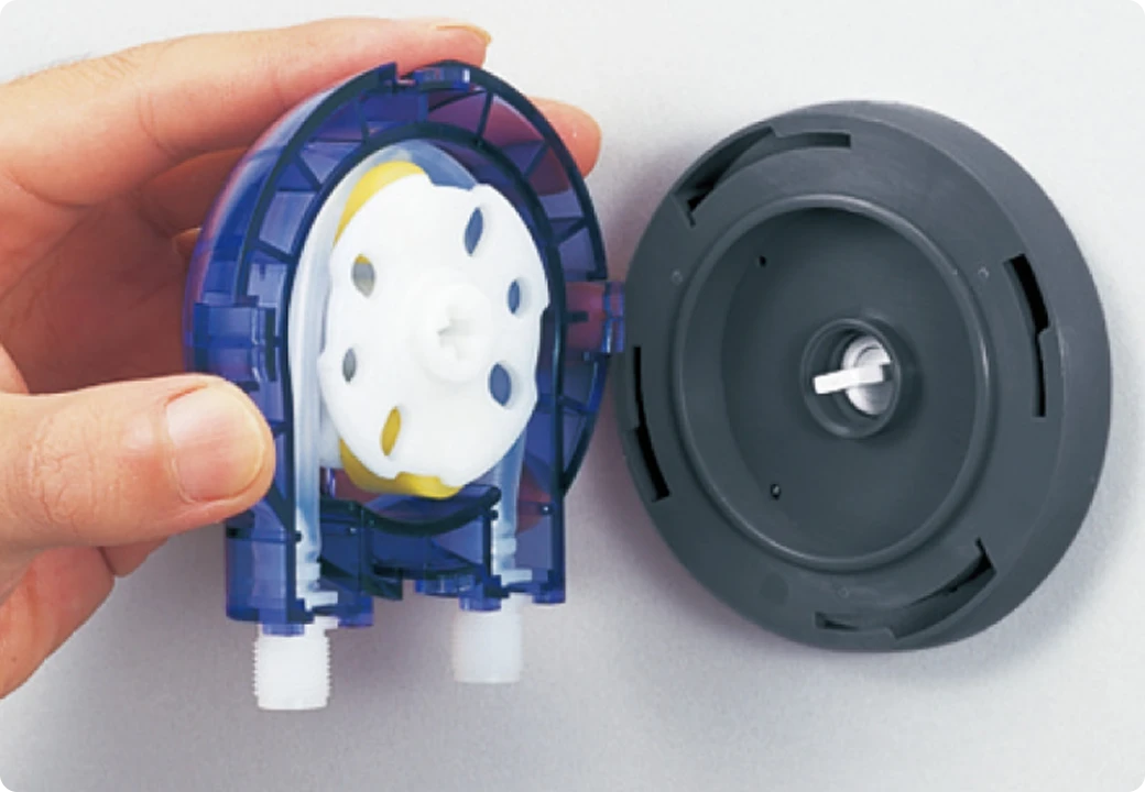 Replacing the cassette makes the eplacement easy.